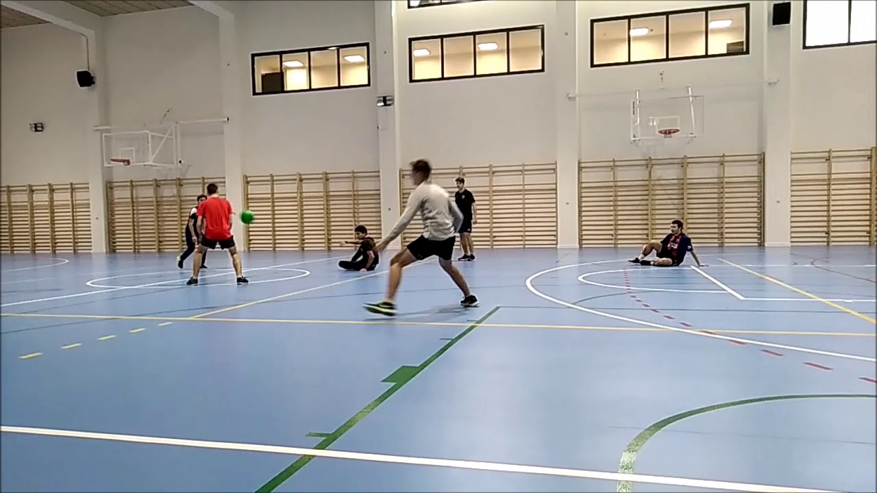 Balón sentado - Juego principal