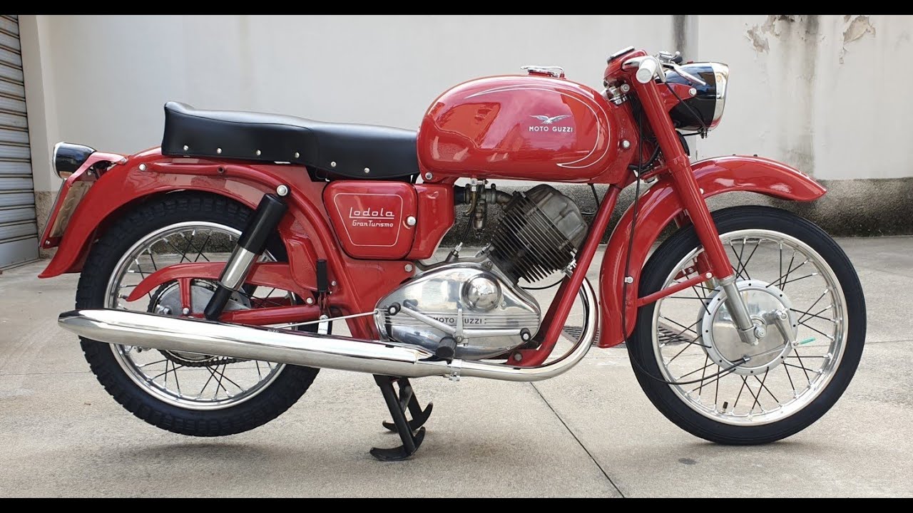Moto Guzzi 235 modello Lodola - conservata