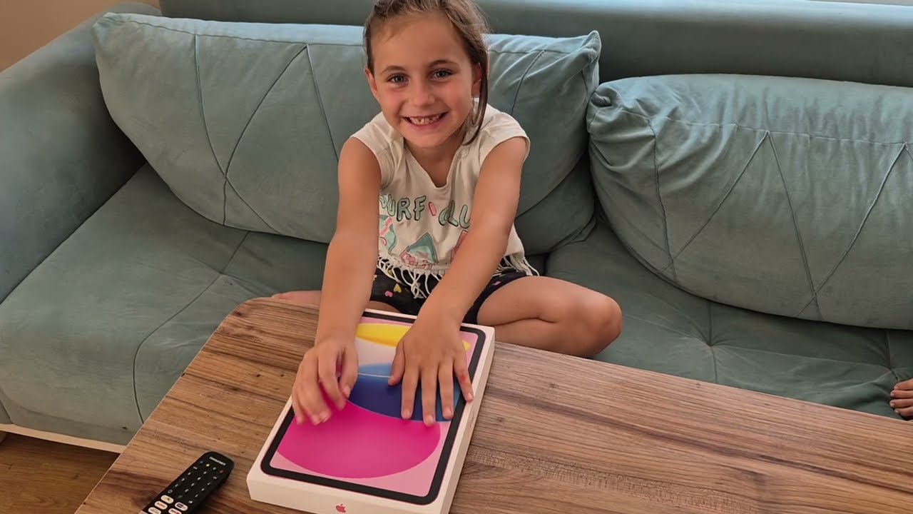 Hediye tablet almış ipad 11. Nesil | Funny kids video