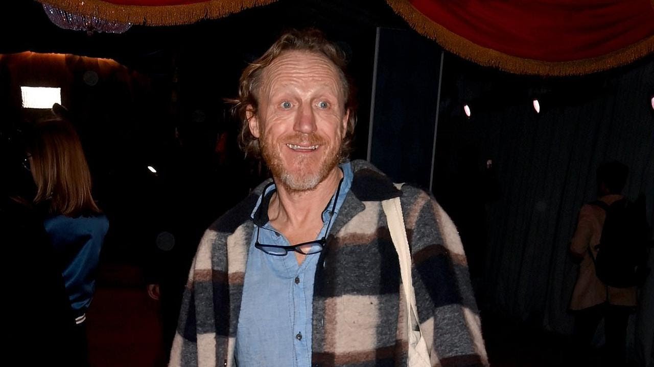 Jerome Flynn Shocks Fans with Stunning Red Carpet Return After Years of Seclusion!