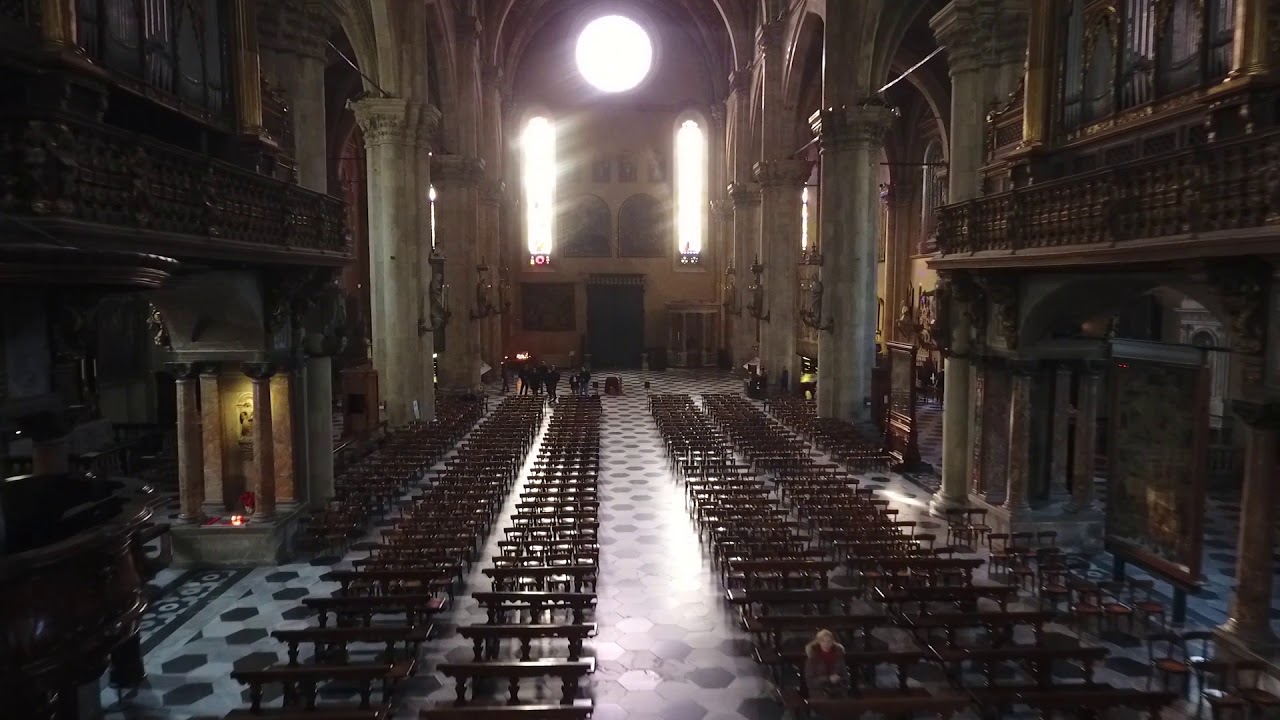 Navata centrale della Basilica Cattedrale di Como