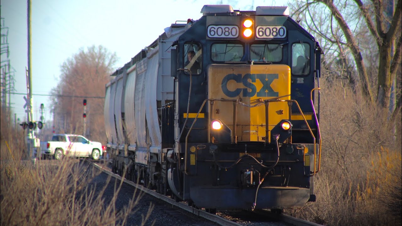 CSX L325 leaving the beer plant.