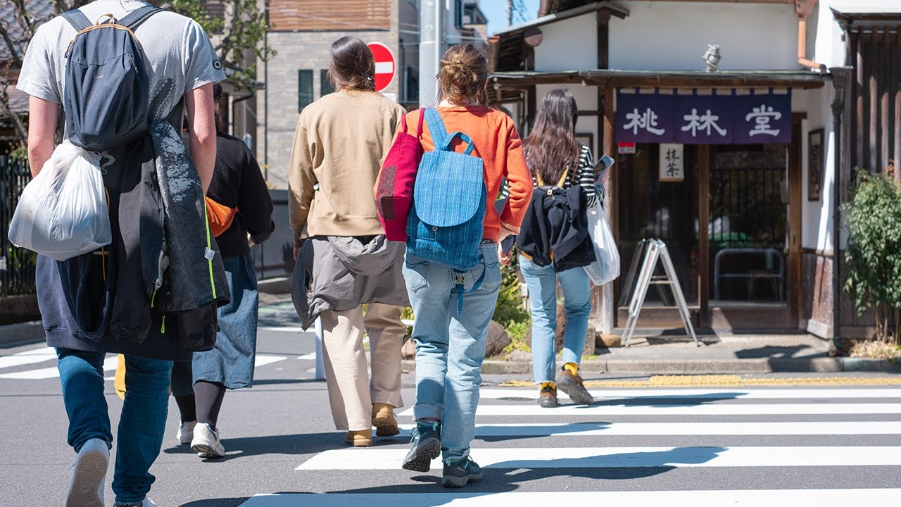 骨董市へ行く｜公園と周辺の街
