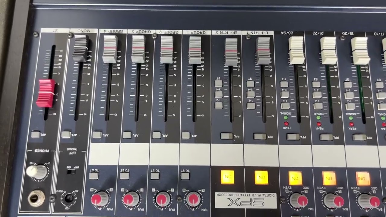 Mesa de som Yamaha MG24/14FX - EMW Venda