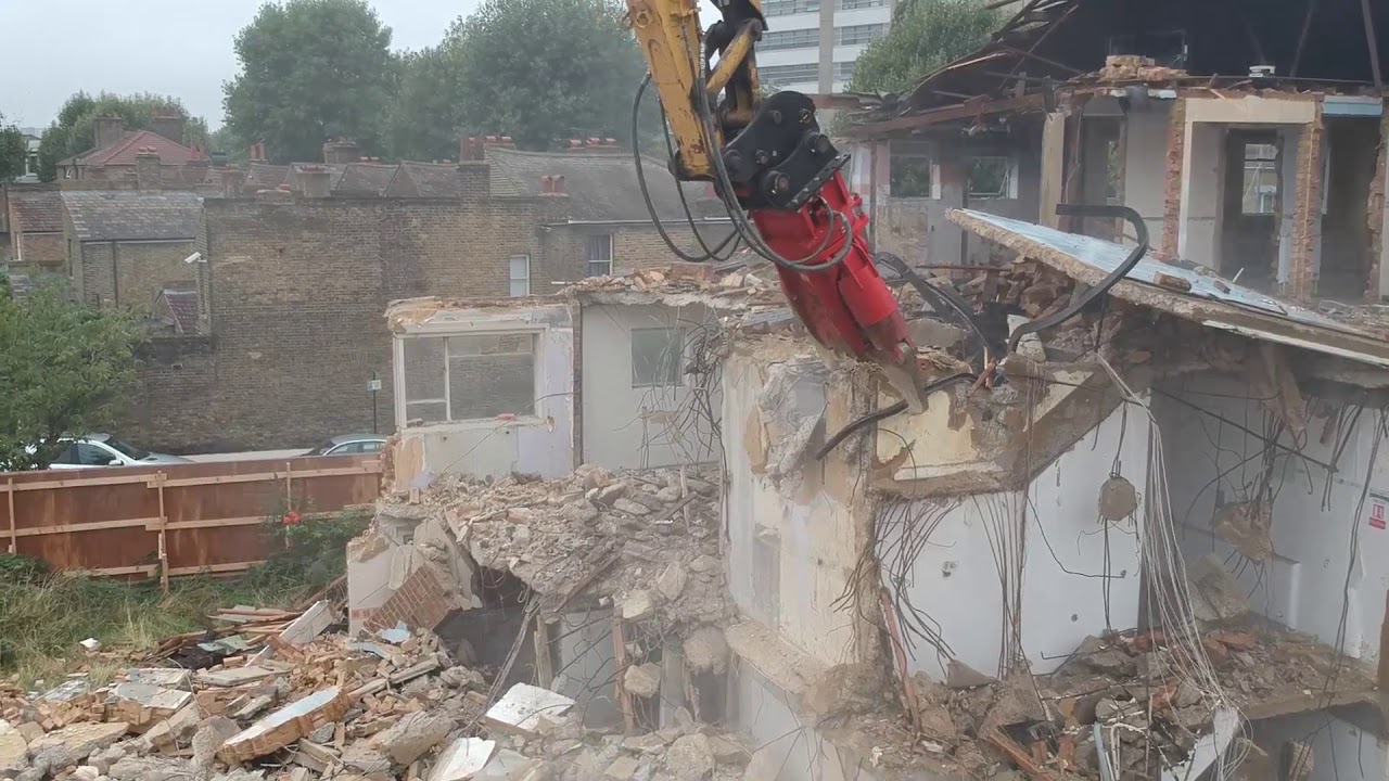 Metro takes possession of new Rammer Cutter Crusher