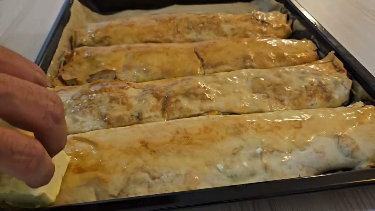 Skutno Jabolčni Zavitek z Rozinami, Najbolj&scaron;i Recept za Mene, Poskusite ga Speči Sami