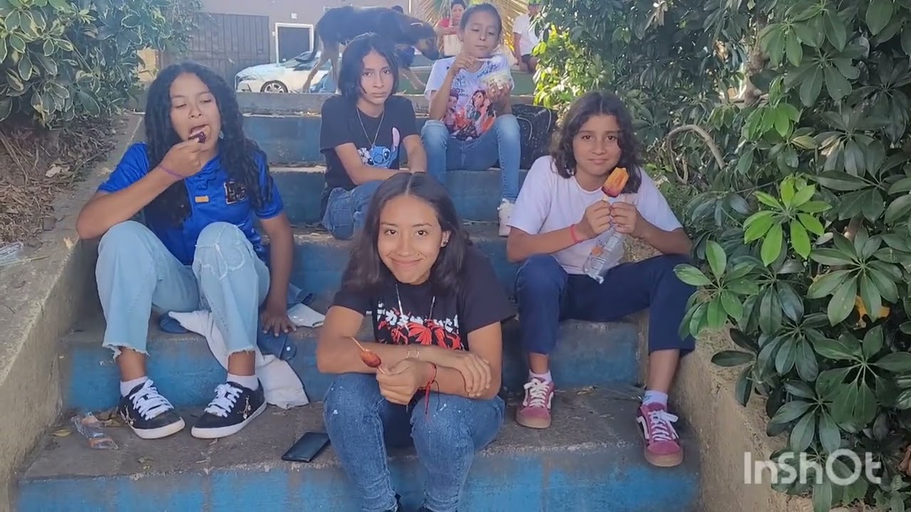 Llegamos al Estadio y todas estábamos muy nerviosas y contentas.