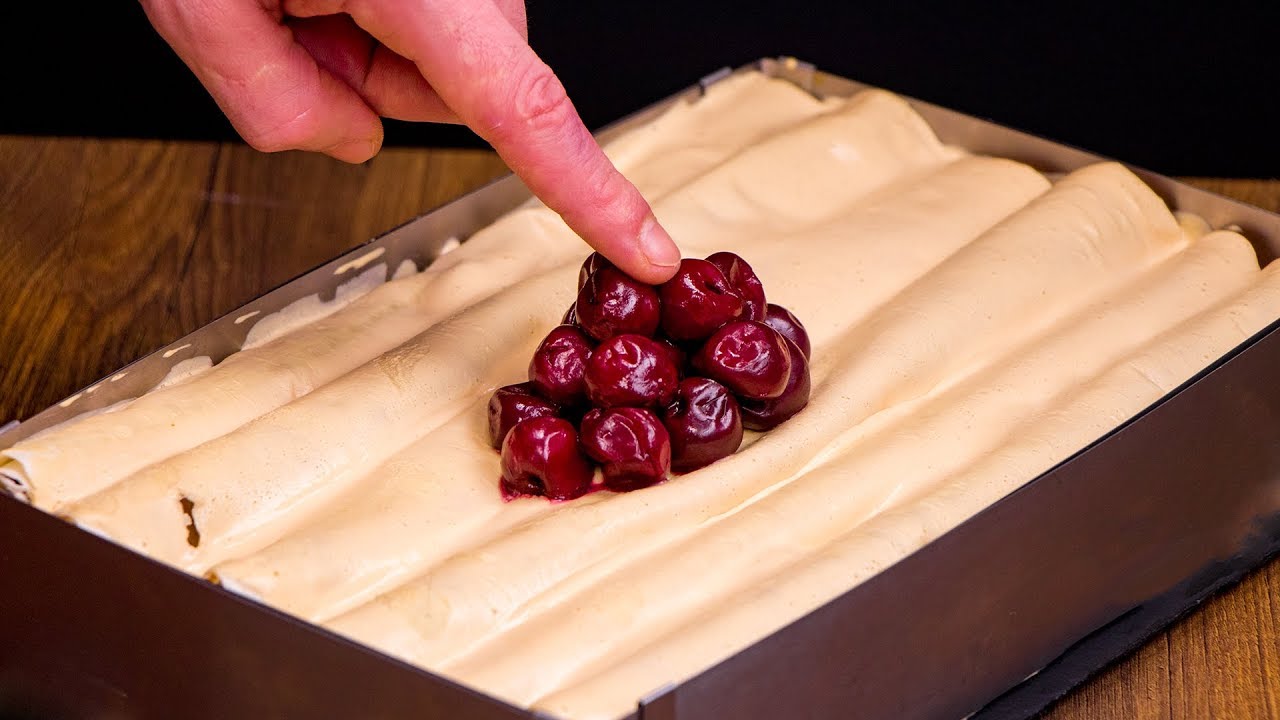 Ich verschwende keine Zeit mit der Torte! Ich habe nur die Sauerkirschen gelegt!