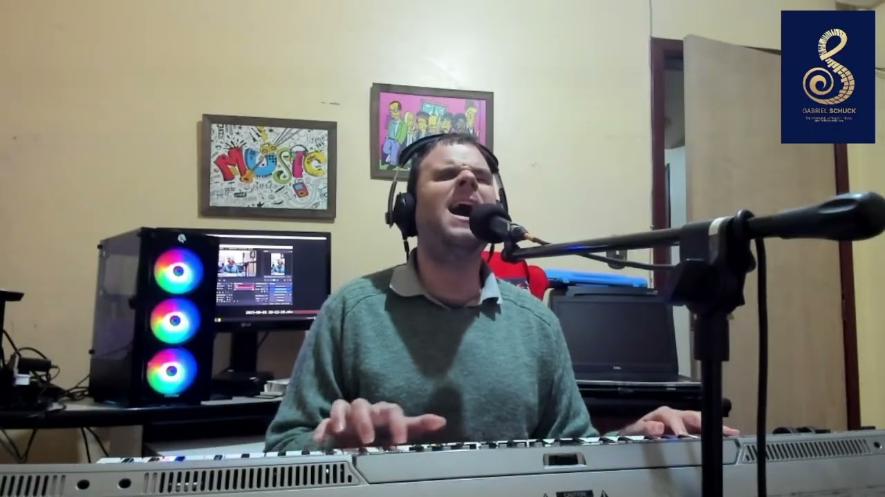 Cantando e tocando a música 