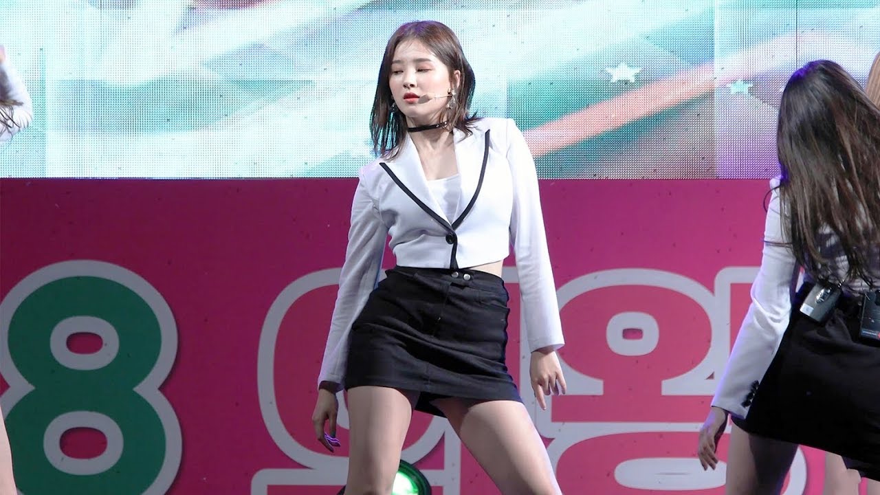 180505 모모랜드(MOMOLAND) - 뿜뿜 (BBoom BBoom) 낸시 직캠 Nancy Focus [의왕철도축제] 4K 직캠 by 비몽