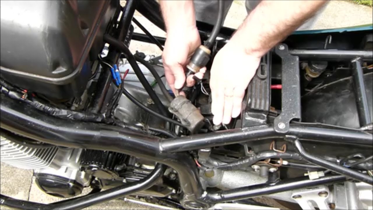 XJ900 DIVERSION. fuel Pump replace + FUEL TANK repairs.