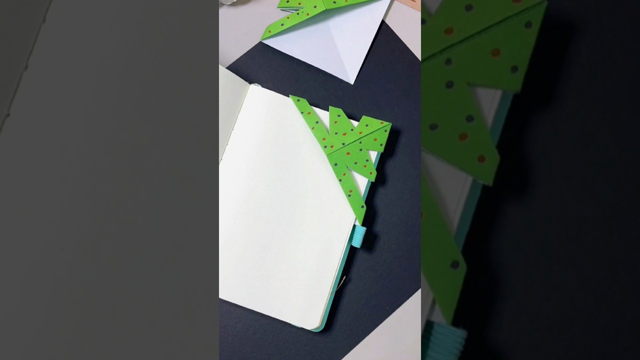 Christmas tree bookmark 🎄📖 #shorts #diy #origami #papercraft #christmas