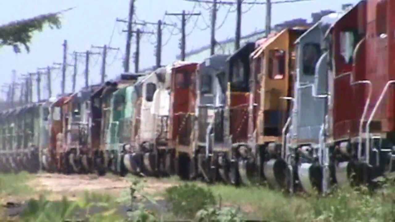 UP, BNSF, BN, AT&SF, FURX, HLMX, CSX, Conrail and so many others at Silvis, Illinois! 7/17/12