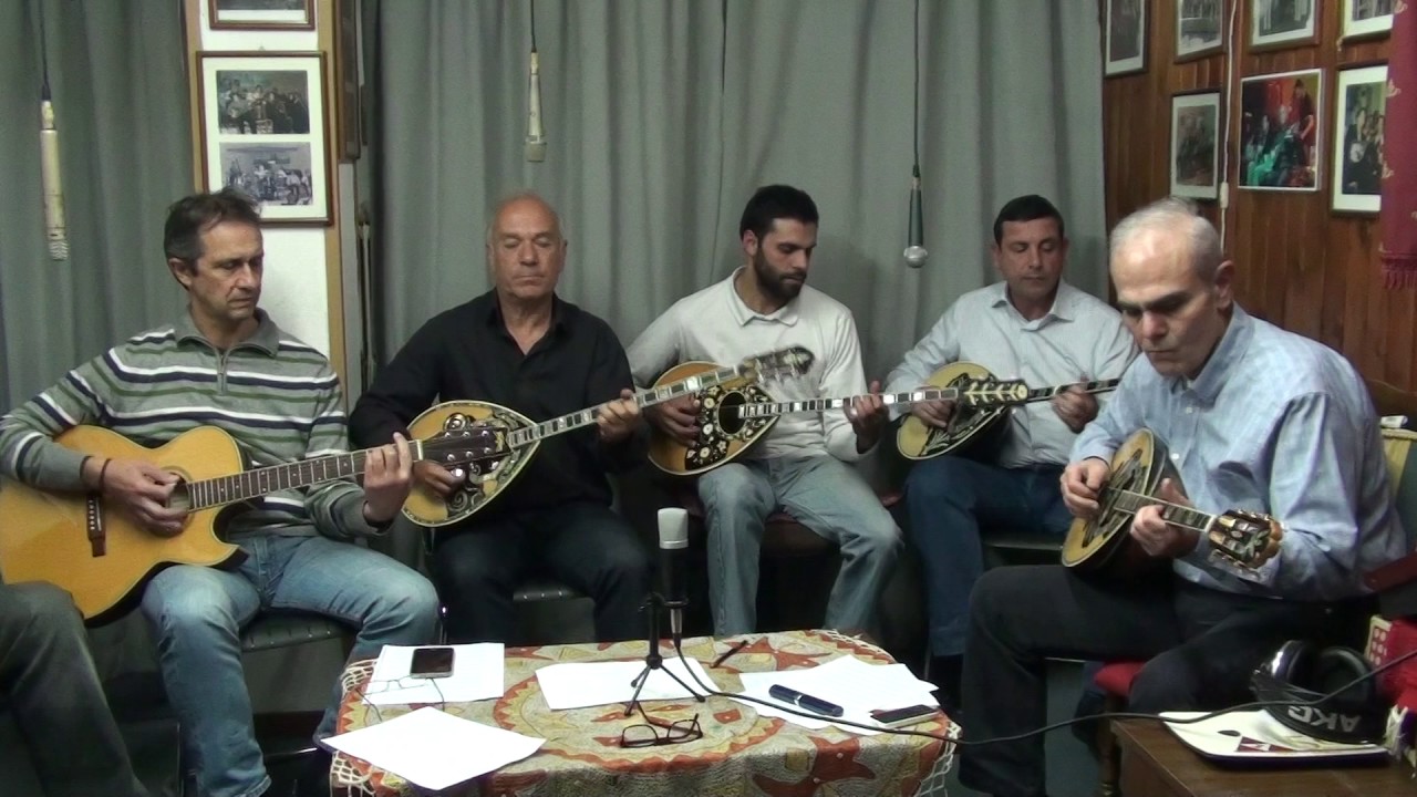 ΑΡΙΣΤΟΣ ΜΑΡΑΓΚΟΣ- ΠΑΙΧΝΙΔΙΑ ΣΤΗΝ ΑΚΡΟΓΙΑΛΙΑ