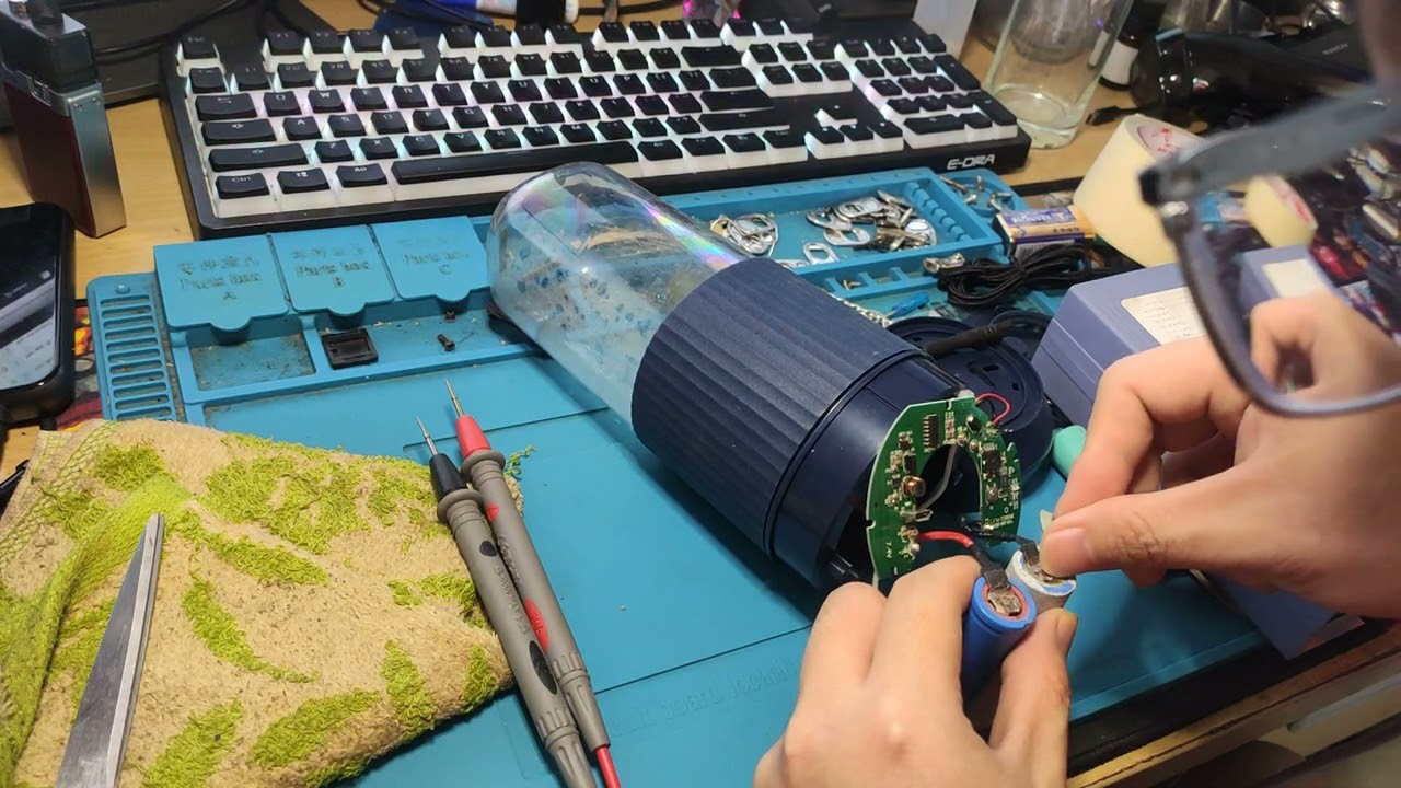 CHW.6 Portable Blender Batteries Replacement