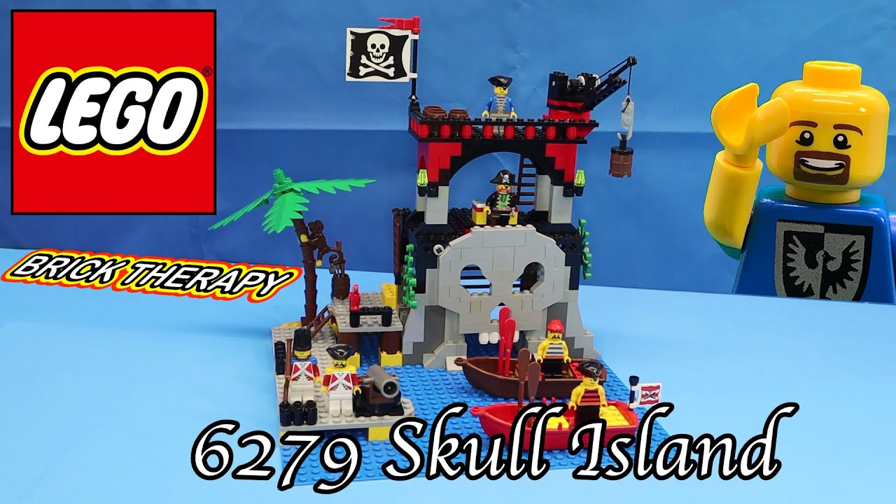 Vintage LEGO Pirates 6279 Skull Island Build and Review