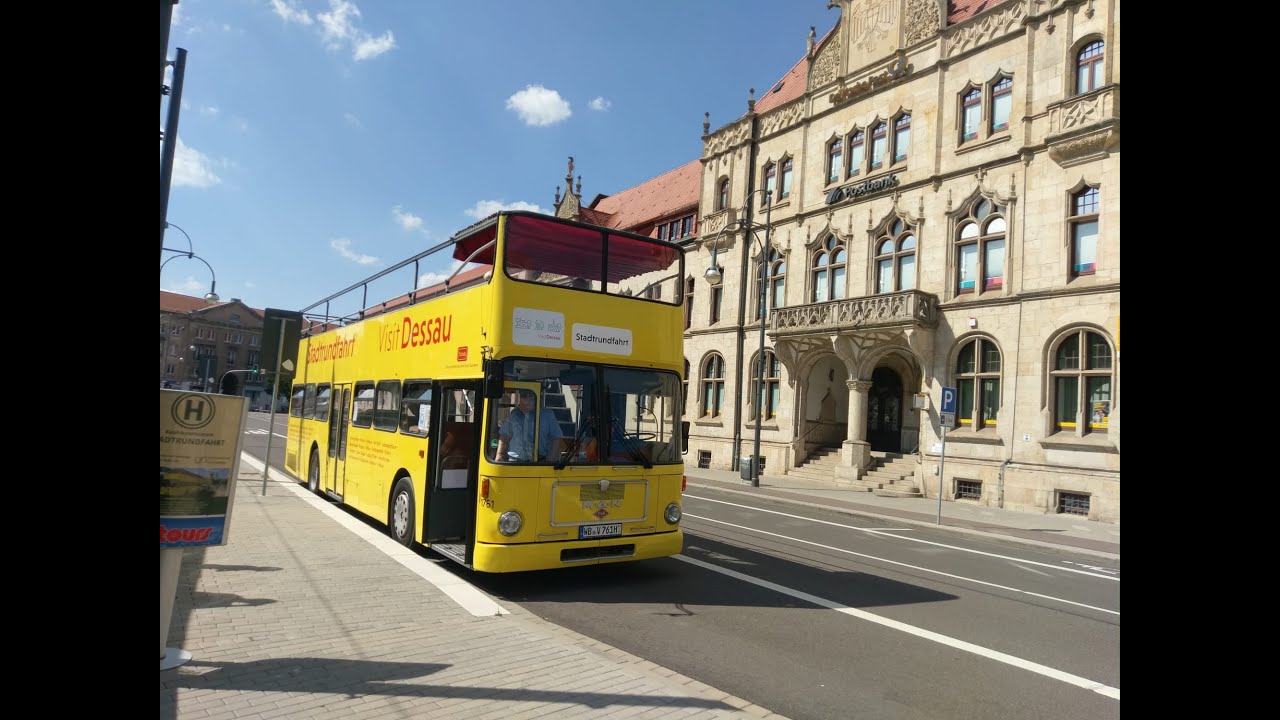 Stadtrundfahrt mit historischem Doppeldecker durch Dessau-Ro&szlig;lau