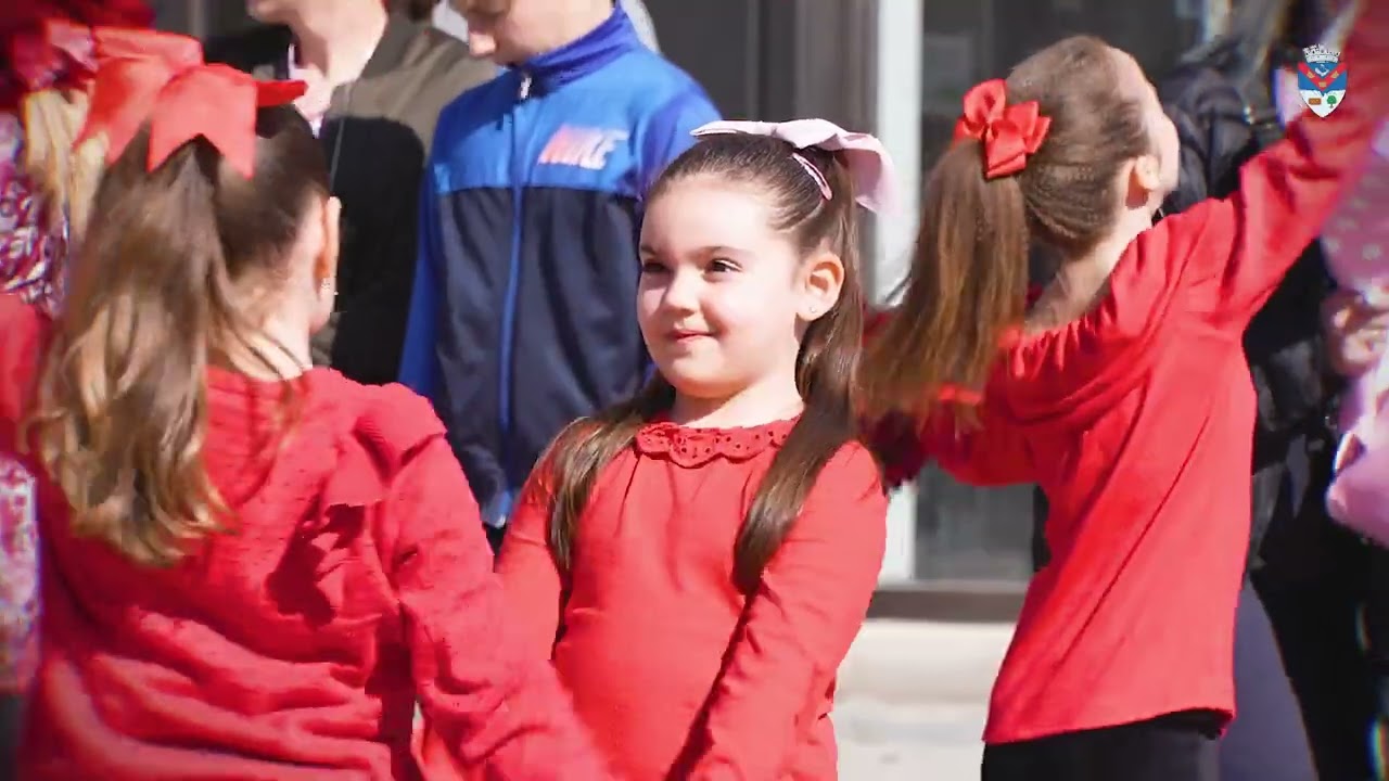 Ce spectacol frumos am avut ieri la Târgul Mărțișorului, în Centrul Istoric 🌸