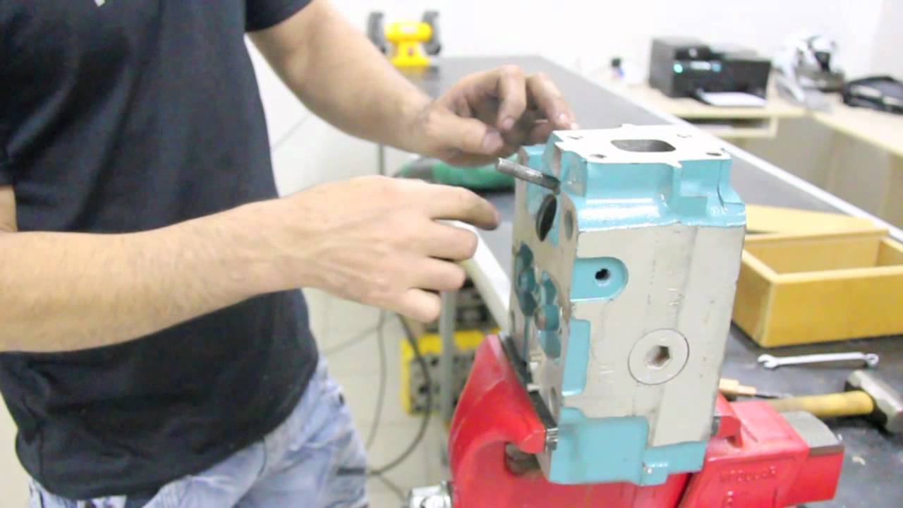 FE-10 EXTRATOR E INSTALADOR DA CAMISA DO BICO / VOLVO N-10 / N-12