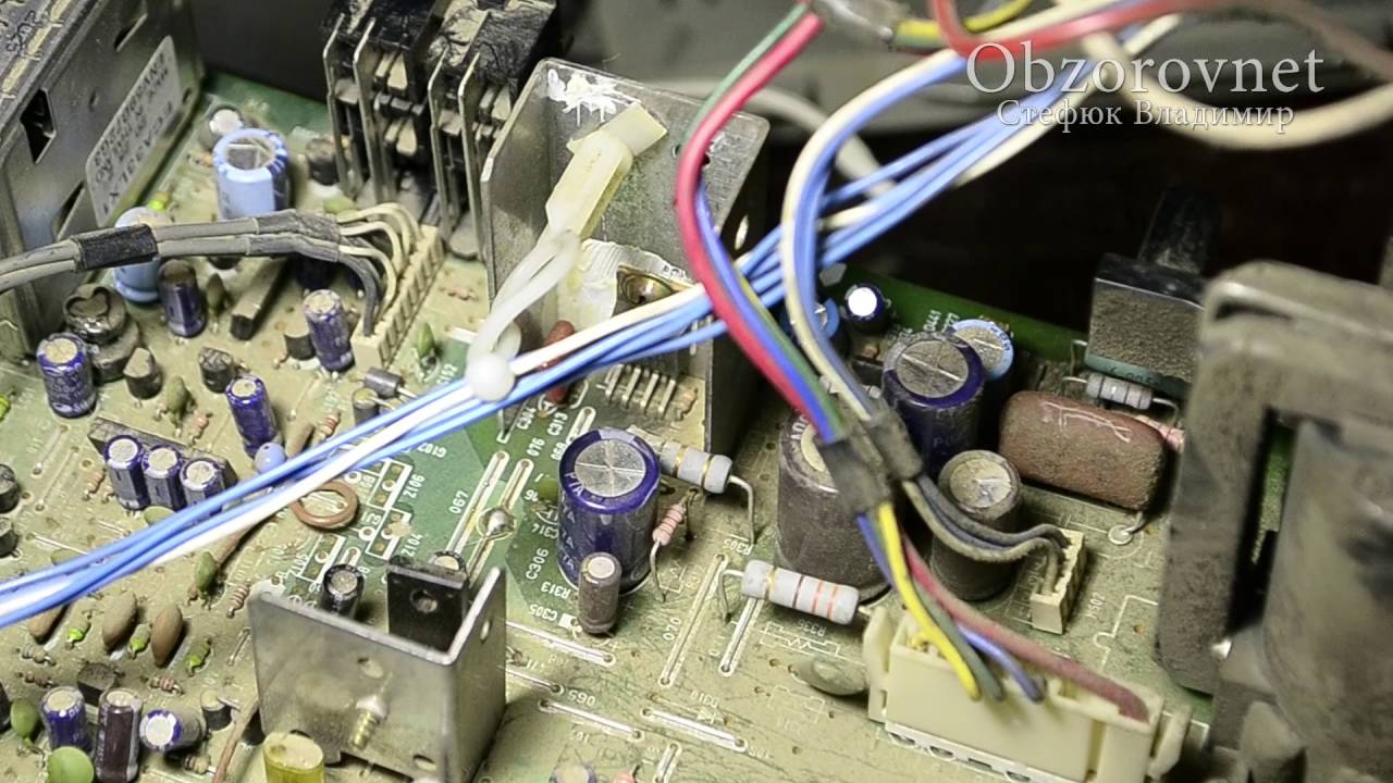 Телевизор Toshiba не включается, узкая горизонтальная полоса