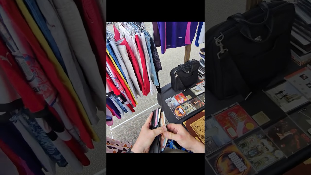 &euro;10 Radio Worth &pound;90 + Hidden Camcorder Flip! | Berlin Thrifting Part 10&rdquo; #resellerlife