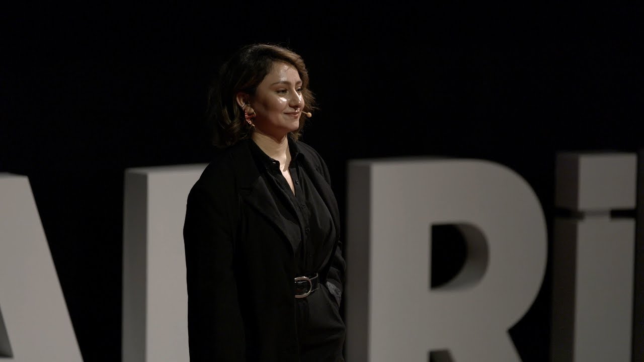 Tabuları Yıkarım, Bulaşıklara Karışmam | Esmanur Dağlı | TEDxFabrika