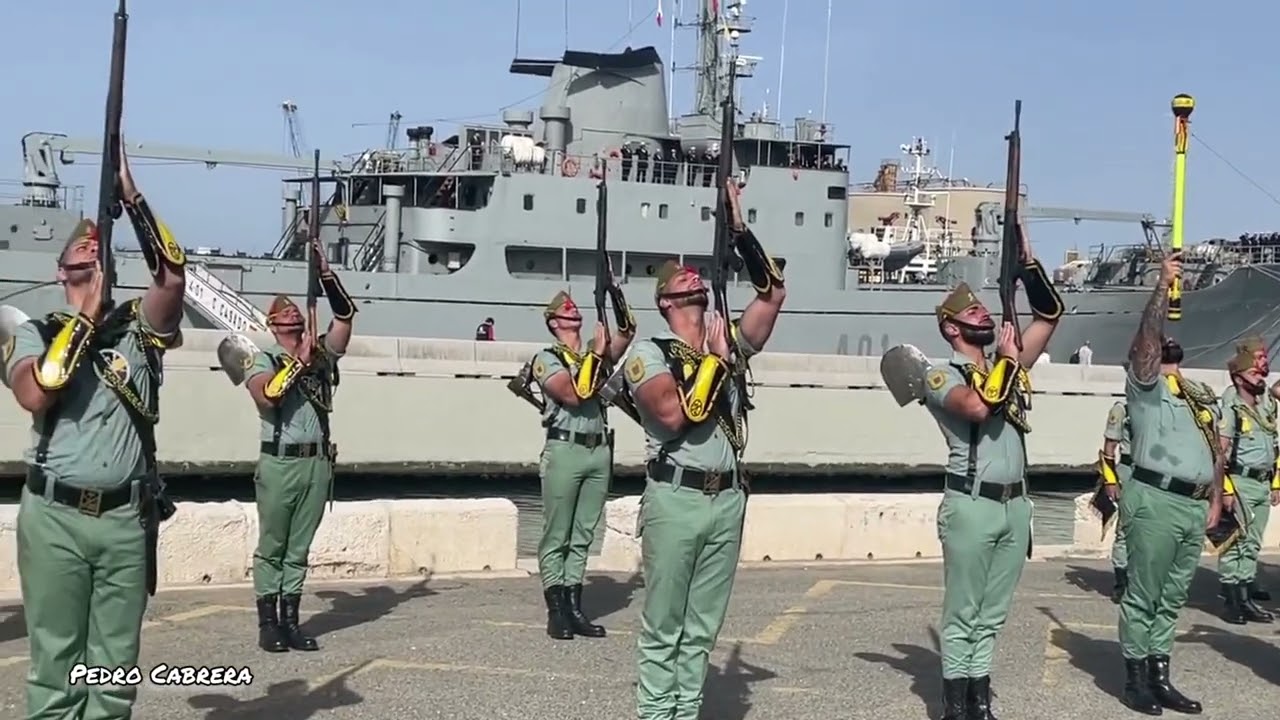 Desembarco y Desfile de La Legión Española en el puerto de Málaga. Semana Santa Málaga 2023
