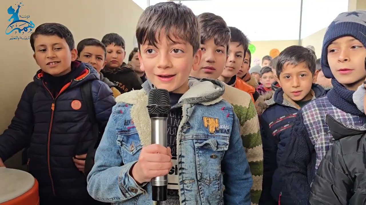 من فعاليات أنشطة الطلاب في الاجتماع اليومي بداية الدوام