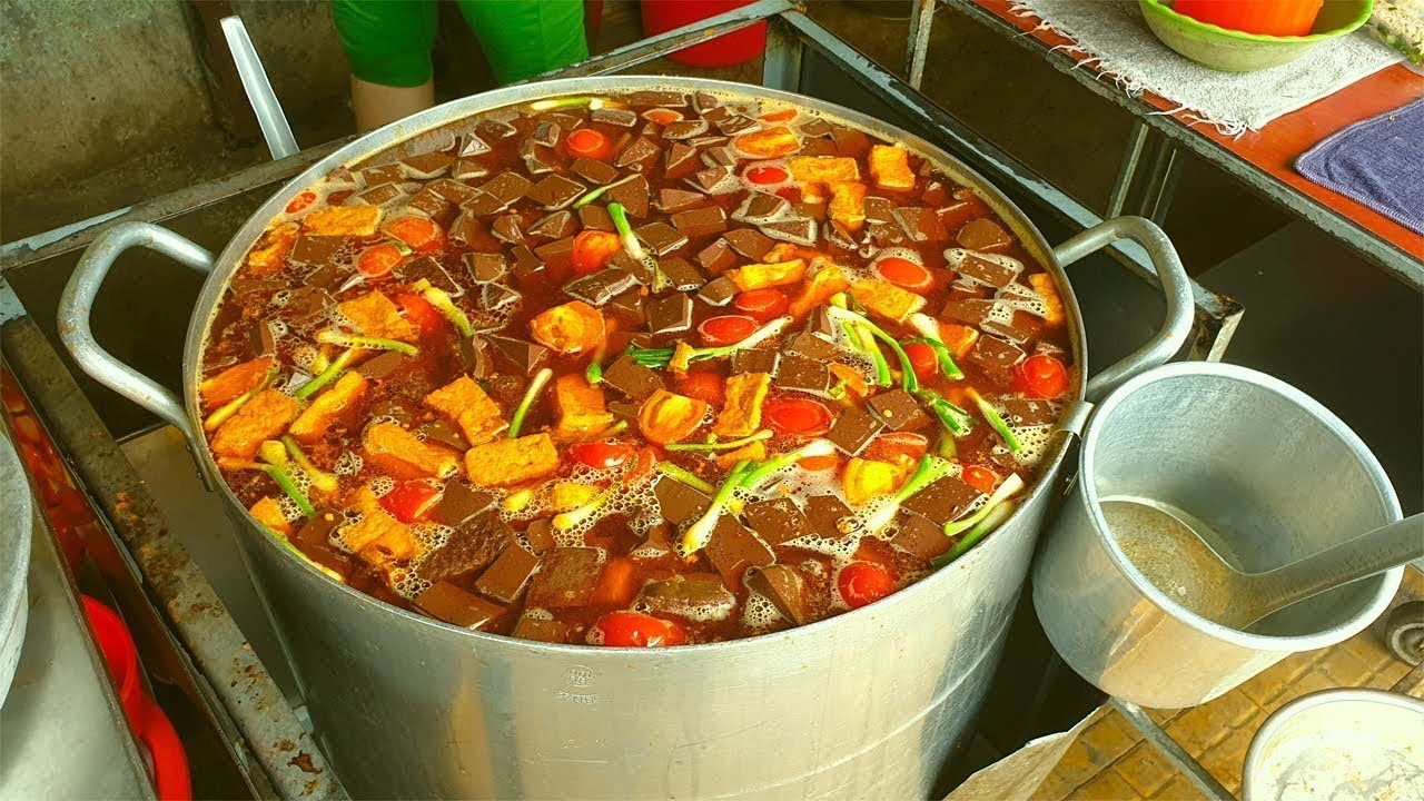 BÚN HỦ TIẾU BUỔI CHIỂU TẠI XUÂN LỘC - BẢN SẮC TÂY NGUYÊN 