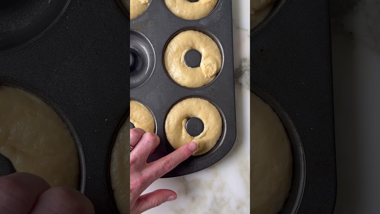 baked cinnamon sugar donuts to welcome fall #bakeddonuts #cinnamonsugar #falldesserts #donuts