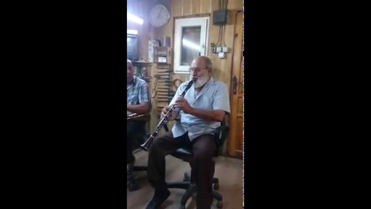 Klarnetle Bésame Mucho - Doğu Batı Sentezi Muhteşem Yorum (Ahmet Özdemir Abanoz Ağacı)