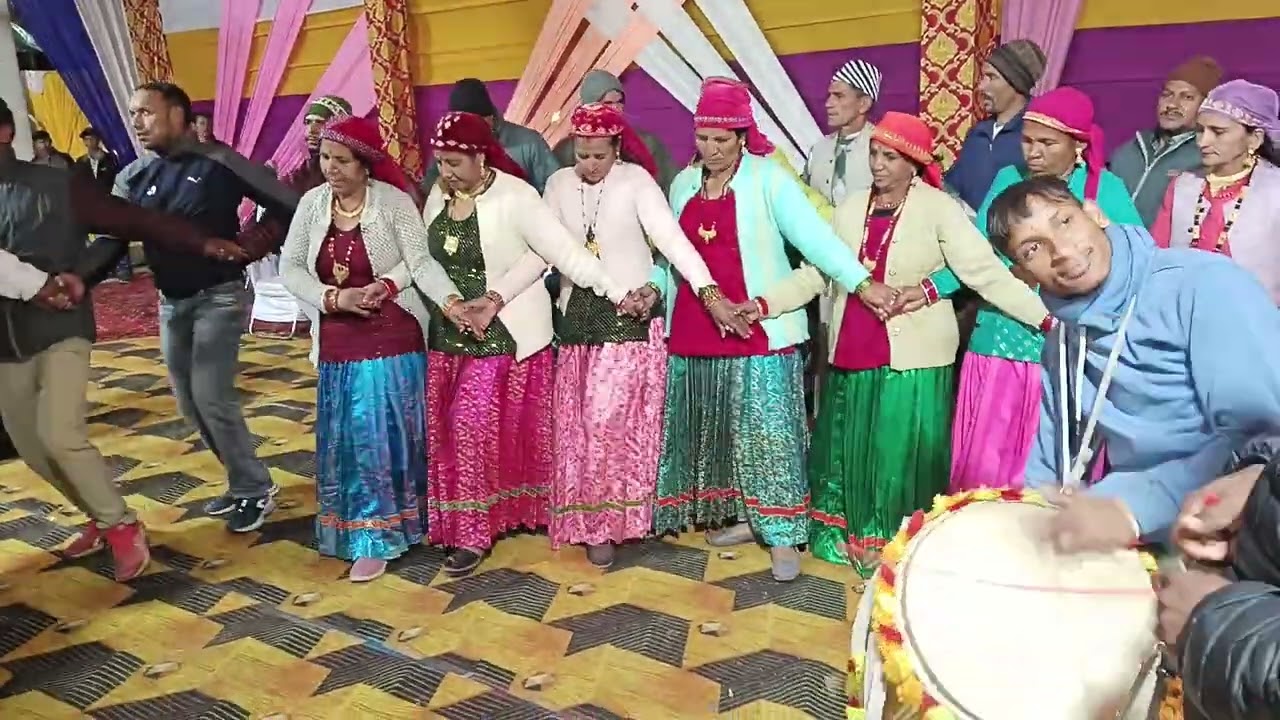 Jaunpur jaunsari Govind Dayal band  सुंदर सी हारूल नृत्य Govind Dayal dwara like comment share 🙏🙏🏻