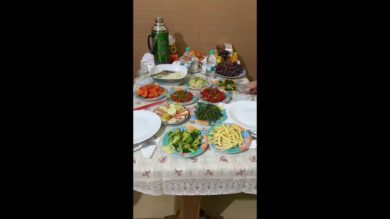 Gaden Shartse   tăng đoàn chăm sóc khách rẩt chu đáo