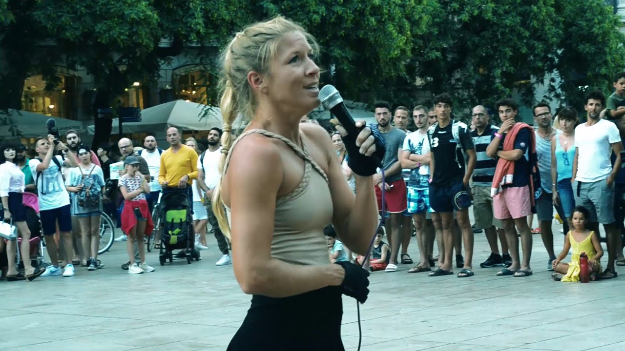 Cyr wheel street show 2019 - Pauline Zo&eacute;