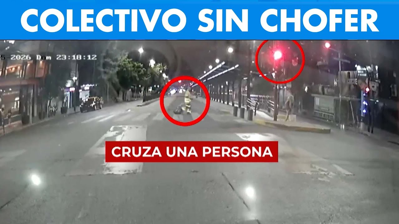 Colectivo sin chofer en Flores: cruzó semáforos en rojo y generó pánico
