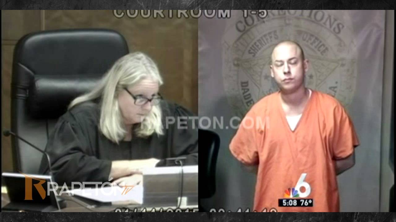 Video de Cosculluela durante su cita en una corte de Miami