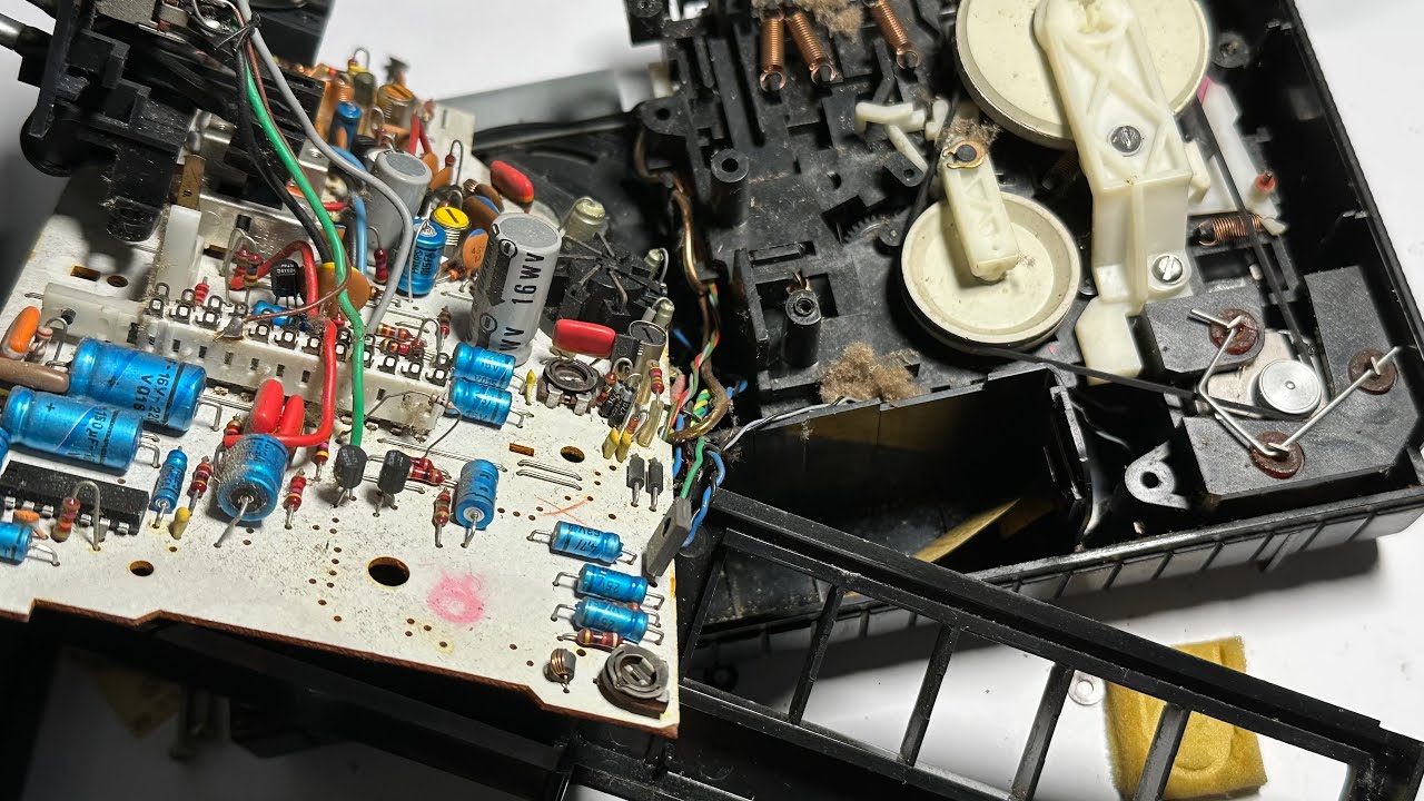 Philips 22 AR 066 radio tape recorder Disassembly