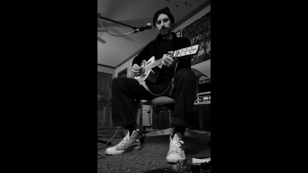 Sam Seeger - Dead Leaves and the Dirty Ground (The White Stripes cover)