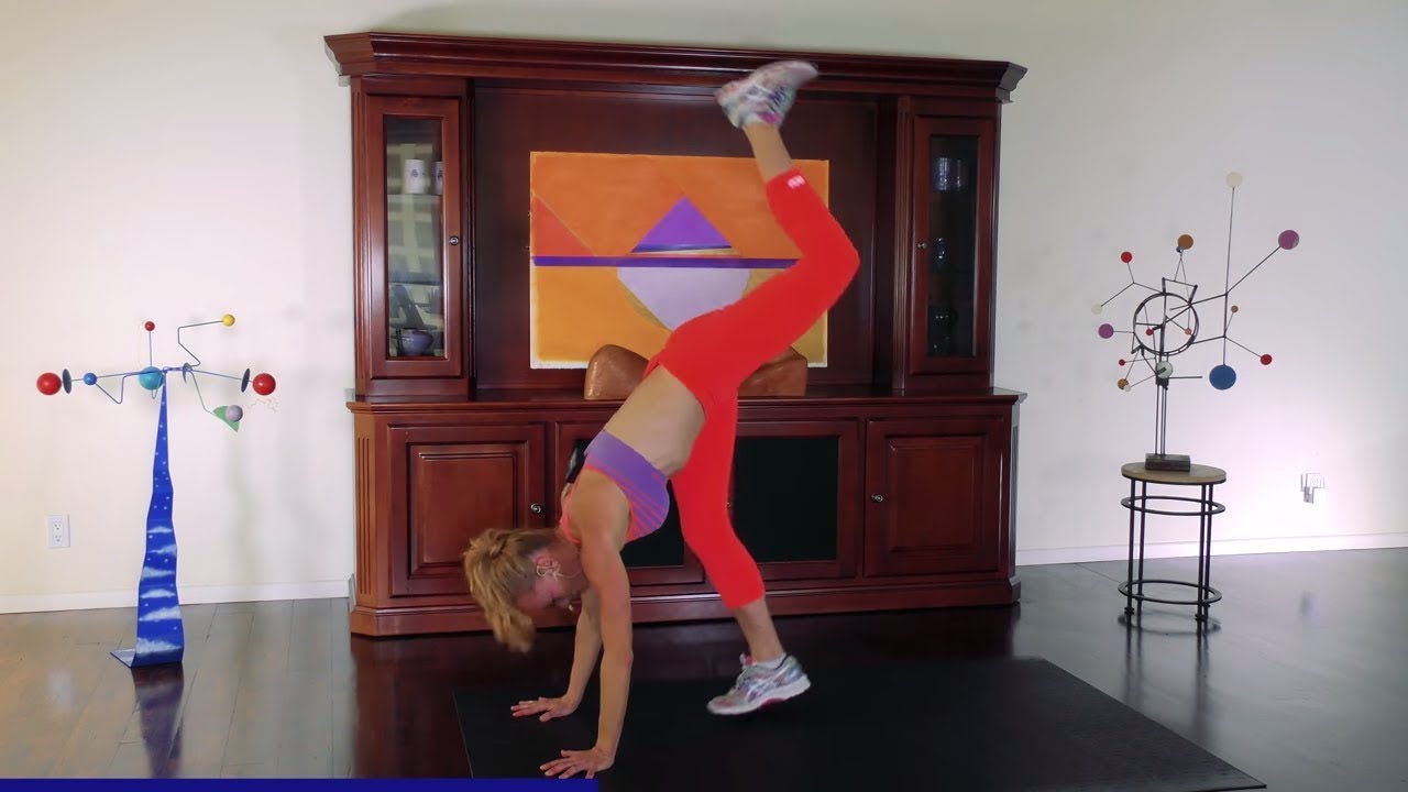 20 Minute Bodyweight Workout // Abs and Glutes