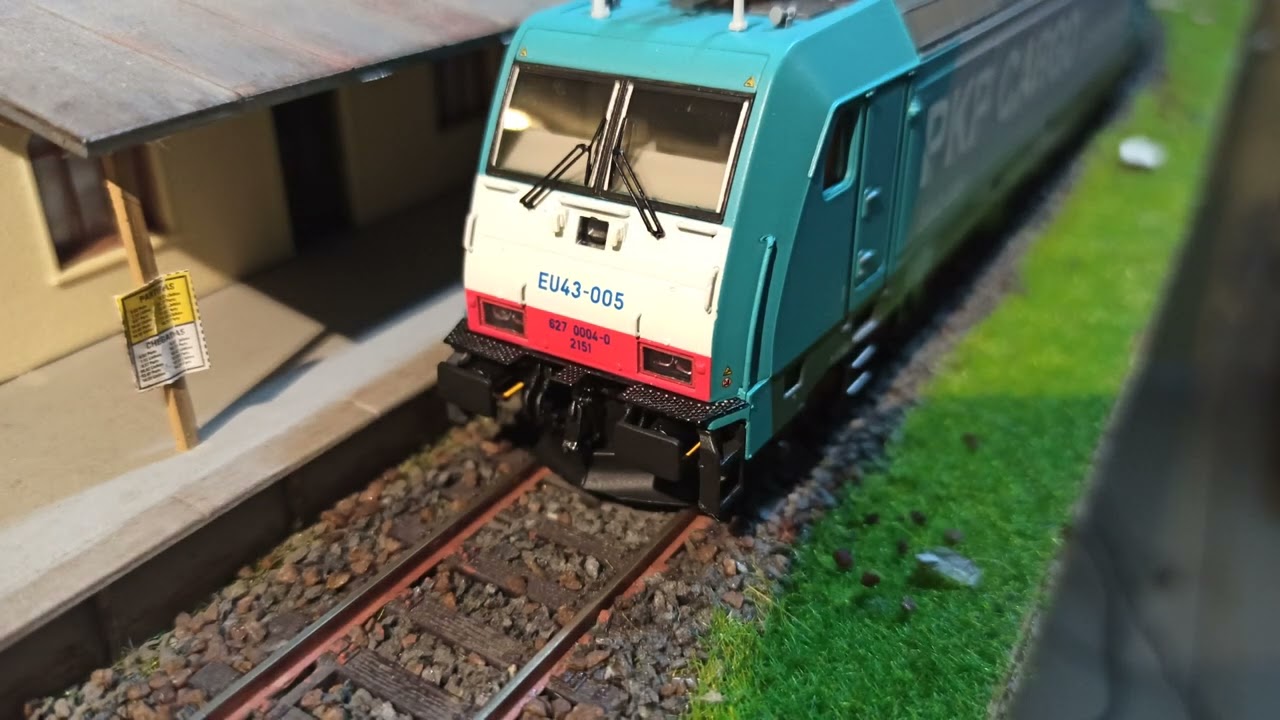 EU43-005 PKP Cargo epoka V , analogowo Test ACME H0, jakość wykonania modelu ACME Traxx EU43