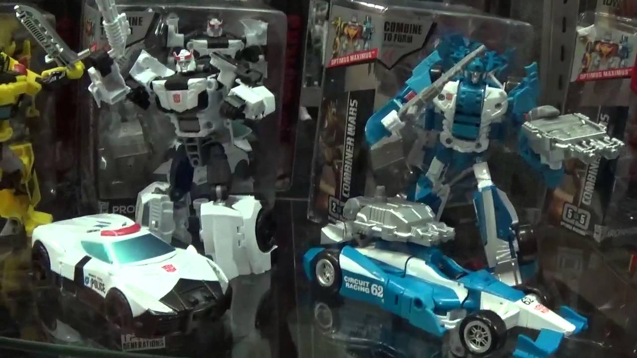 BotCon 2015 Hasbro Display Cases for Transformers Generations