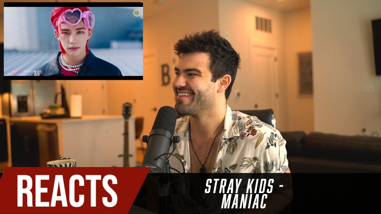 Producer Reacts to Stray Kids | Maniac