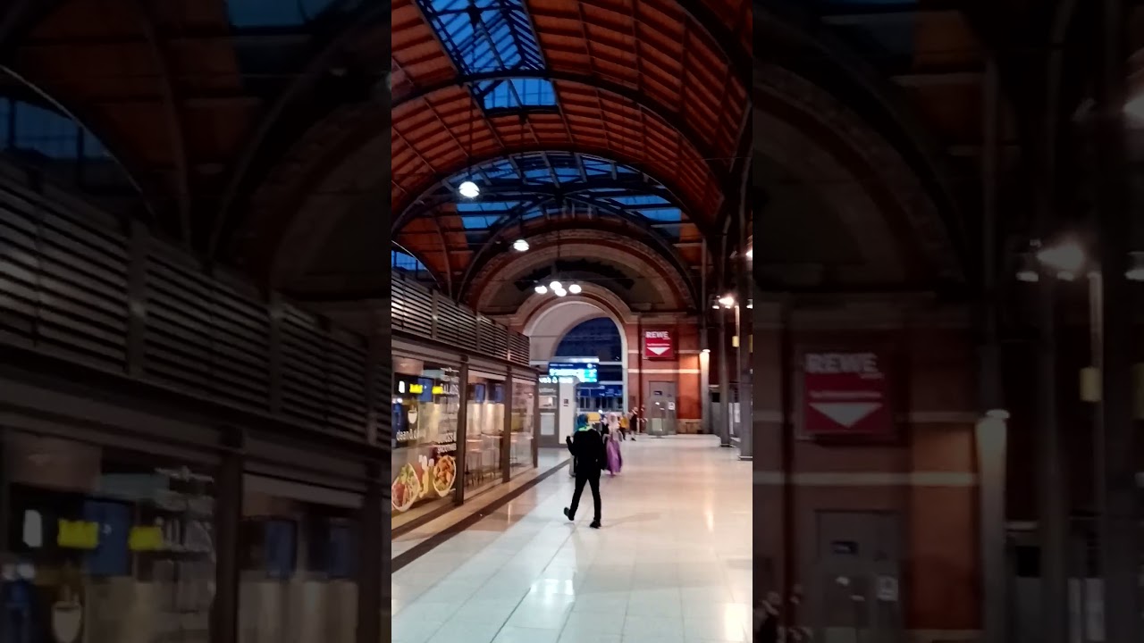 Kiel Hauptbahnhof (Central Station) by Night 2023