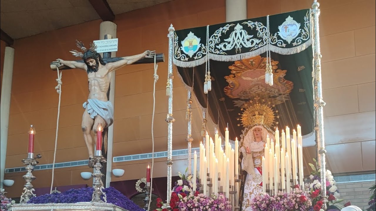 Enfrentamiento Stmo Cristo de la Paz y Ntra Señora Virgen de la Paz Semana Santa Castelldefels 2023
