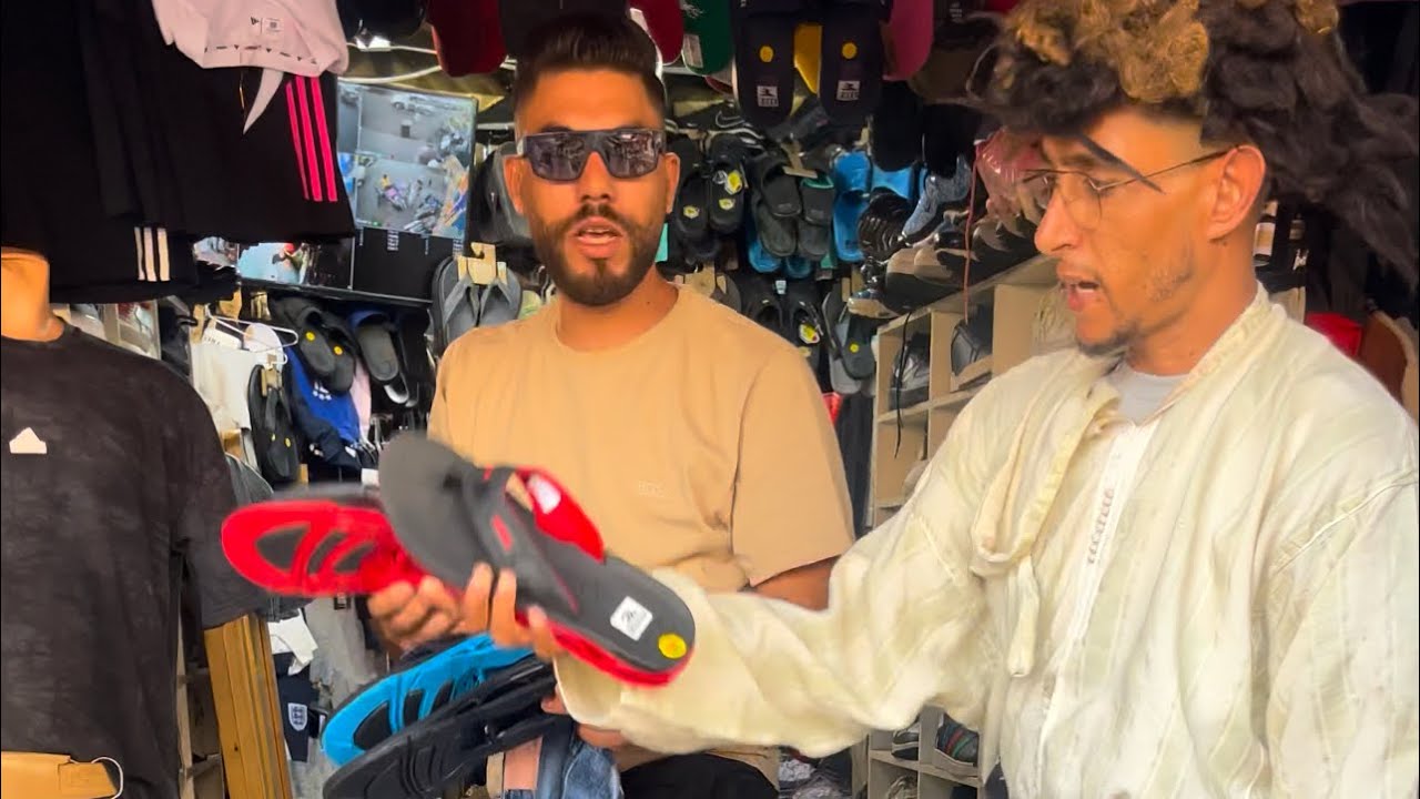 غدي تبيع صندالة ريف بي 70درهم 😂😂😂