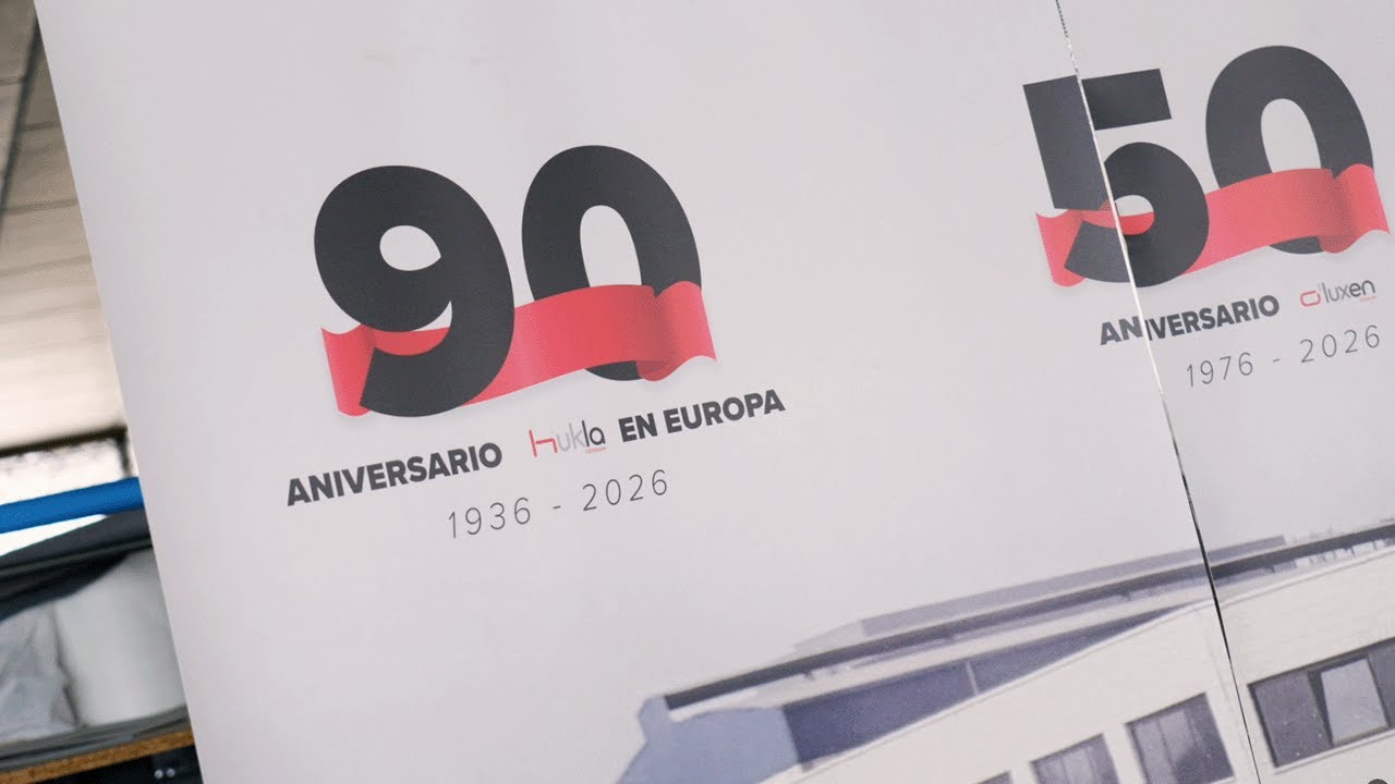 HUKLA CELEBRA SUS 90 AÑOS