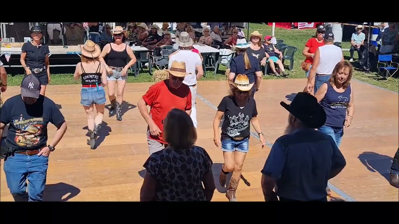 Chicken in my truck (Festival country Montclar)