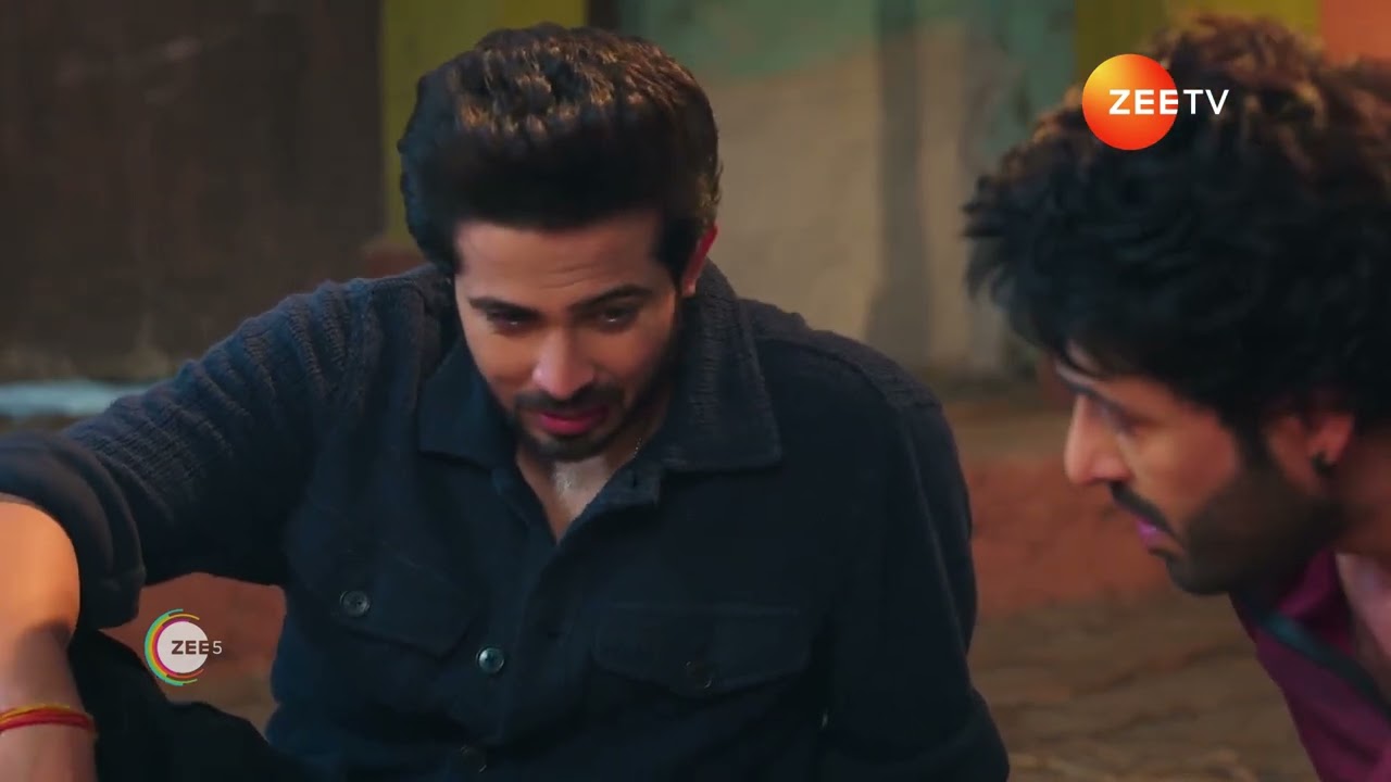 Jagriti - Ek Nayi Subah | Will Jagriti's attempt to unite Suraj and Akash work out?