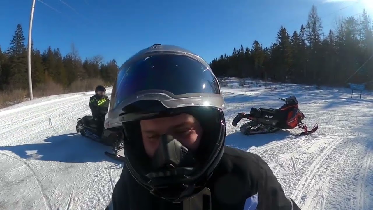2002 mxz smokes a brand new Polaris 850…….       #clickbait #skidoo #polaris #maine #fyp #mxz #500 