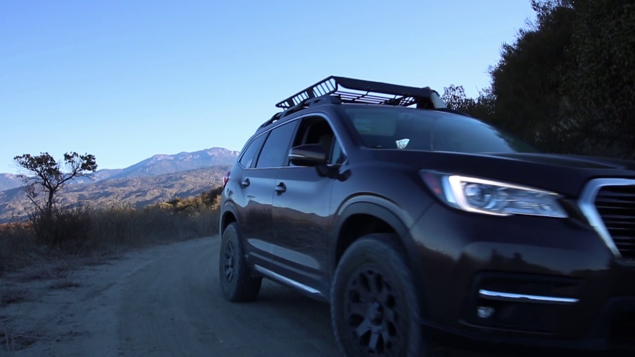 Subaru Ascent and Jeep Rubicon off roading to Lake Hemit, CA